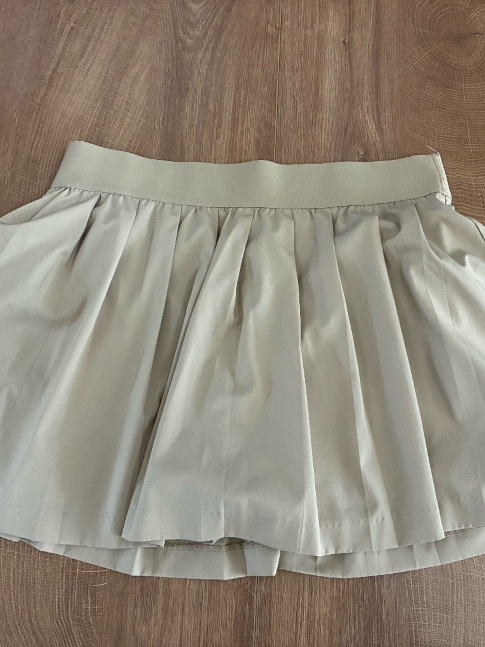 GapFit Pleated Tennis Golf Skort Built In Shorts Beige M